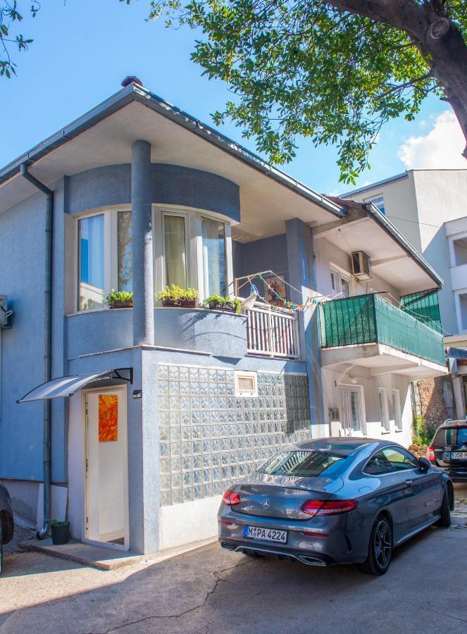 Gallery Apartment