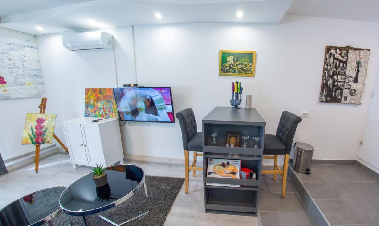 Gallery Apartment *